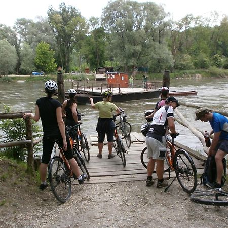 Mill House Apartment And Camping Ljutomer ภายนอก รูปภาพ