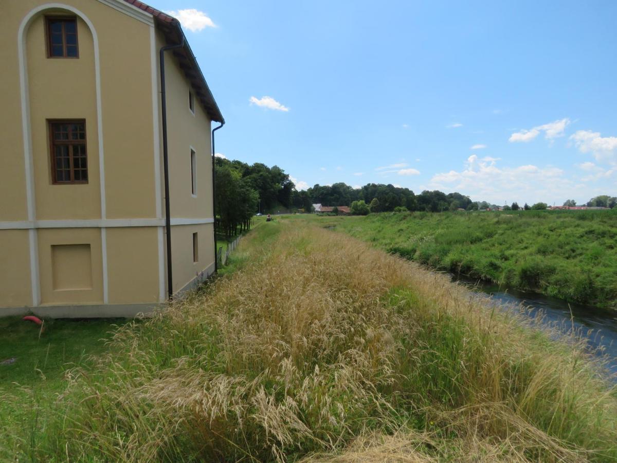 Mill House Apartment And Camping Ljutomer ภายนอก รูปภาพ