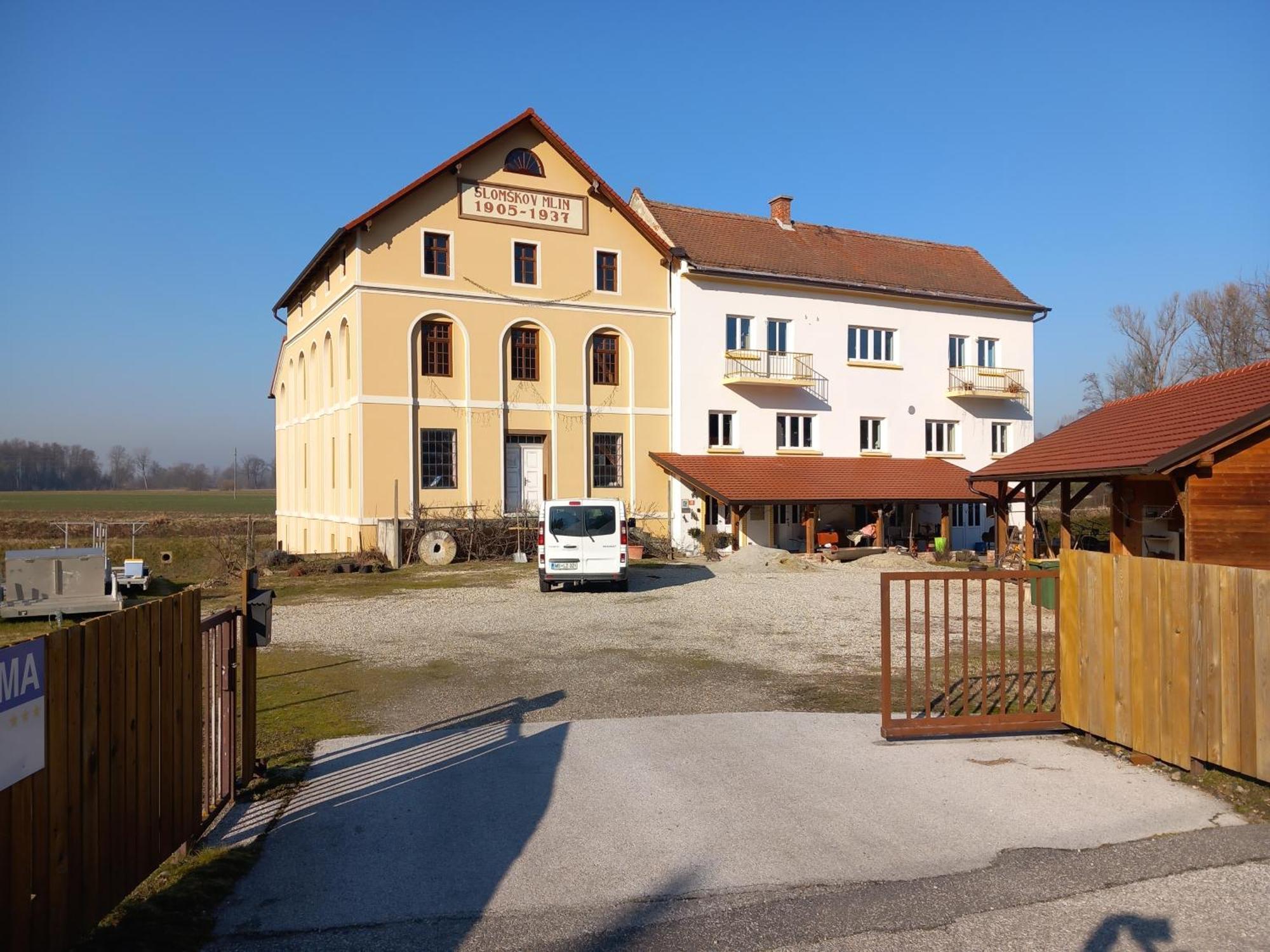 Mill House Apartment And Camping Ljutomer ภายนอก รูปภาพ